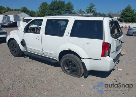 2005 Nissan Pathfinder Xe z USA, uszkodzony, nr VIN 5N1AR18W05C767020